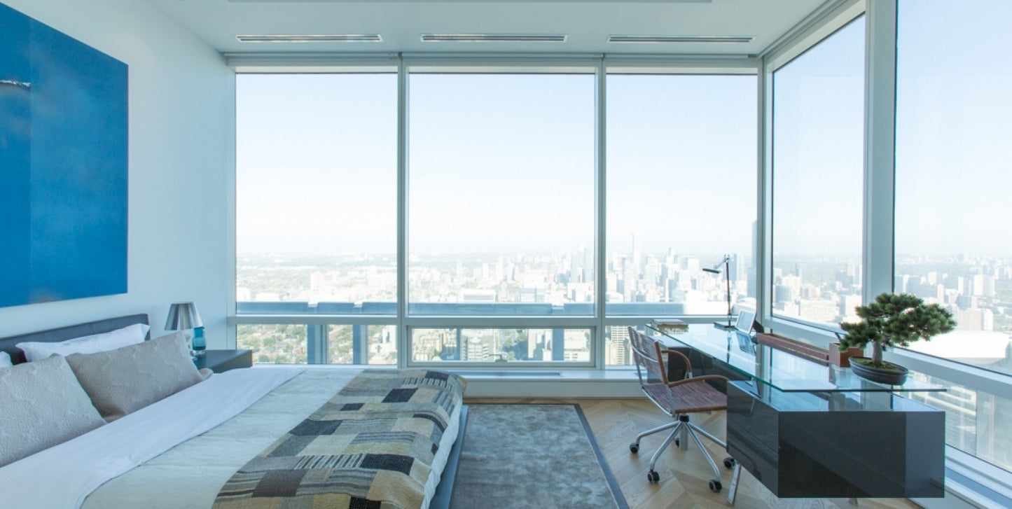 The Lounge – Two Bedroom + Den + 2.5 Bathrooms